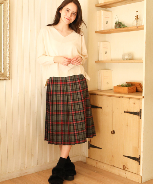 earth music&ecology（アースミュージックアンドエコロジー）の「・快適ニットドロップショルダープルオーバー（ニット/セーター・レディース・ブラック/ダークグリーン/パープル/アイボリー/杢グレー/キャメル・FREE）」の15枚目の写真