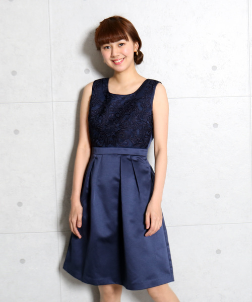 MARLENE JOBERT（マルレーヌ　ジョベル）の「コードレーン胸刺繍ドレスワンピース（ドレス・レディース・ネイビー/ブラック/グレー・L/M）」の22枚目の写真