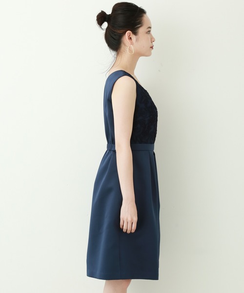 MARLENE JOBERT（マルレーヌ　ジョベル）の「コードレーン胸刺繍ドレスワンピース（ドレス・レディース・ネイビー/ブラック/グレー・L/M）」の8枚目の写真
