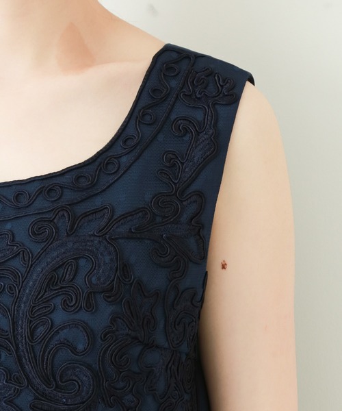 MARLENE JOBERT（マルレーヌ　ジョベル）の「コードレーン胸刺繍ドレスワンピース（ドレス・レディース・ネイビー/ブラック/グレー・L/M）」の10枚目の写真