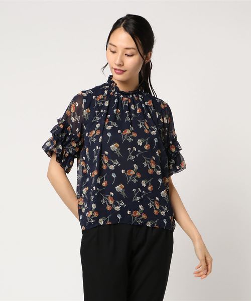 archives（アルシーヴ）の「シャーリング半袖フリルブラウス（シャツ/ブラウス・レディース・オフホワイト/ブラック/ネイビー・MEDIUM）」の3枚目の写真