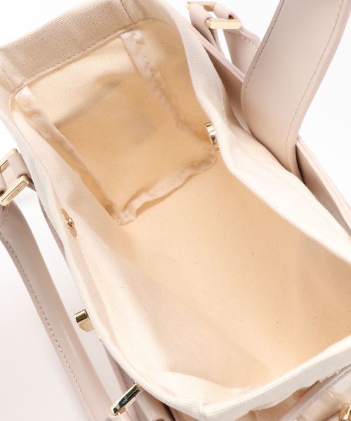 JILL STUART(ジルスチュアート)の「【ホワイトWEB限定】カローラクリアショルダーバッグ(トートバッグ・レディース・ホワイト/ブラック/ブラウン・フリ-)」の4枚目の写真