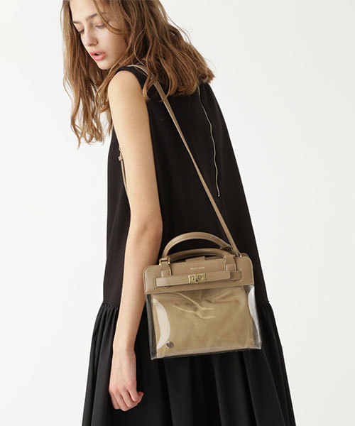 JILL STUART(ジルスチュアート)の「【ホワイトWEB限定】カローラクリアショルダーバッグ(トートバッグ・レディース・ホワイト/ブラック/ブラウン・フリ-)」の3枚目の写真