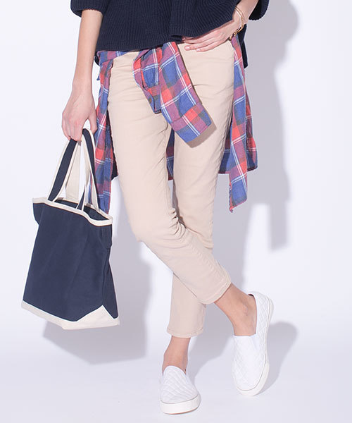 NANO universe（ナノユニバース）の「【VERY4月号掲載】カラーjegginnypants（その他パンツ・レディース・オフホワイト/ベージュ/ライトグレー/レッド/ブルー/グリーン/ブラック・34/36/30/32/28）」の4枚目の写真