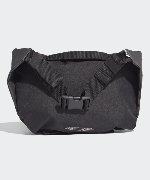 adidas（アディダス）の「プレミアム エッセンシャルズ ウエストバッグ ラージ [Premium Essentials Waist Bag