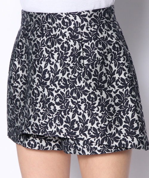 JILL STUART（ジルスチュアート）の「エリサジャガードショートパンツ（その他パンツ・レディース・ホワイト/ネイビー/ブルー系その他・4/0/2）」の6枚目の写真