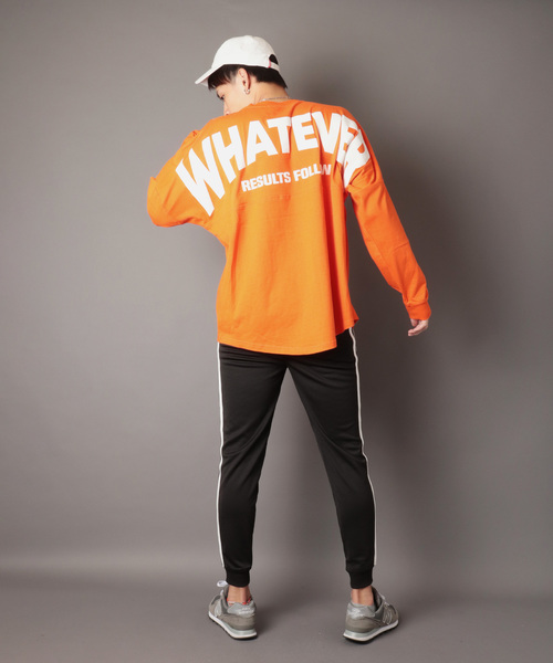 SUGGESTION(サジェッション)の「【SUGGESTION】バックロゴプリント ビッグシルエットロングスリーブTシャツ(Tシャツ/カットソー・メンズ・ブラック/ベージュ/パープル/オフホワイト/オレンジ・M/L)」の21枚目の写真