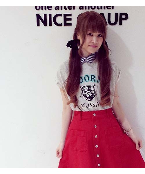 one after another NICE CLAUP（ワンアフターアナザーナイスクラップ）の「【ナイスクラップ】トラちゃん裏毛プルオーバー（Tシャツ/カットソー・レディース・ネイビー/グレー/オートミール・FREE）」の3枚目の写真