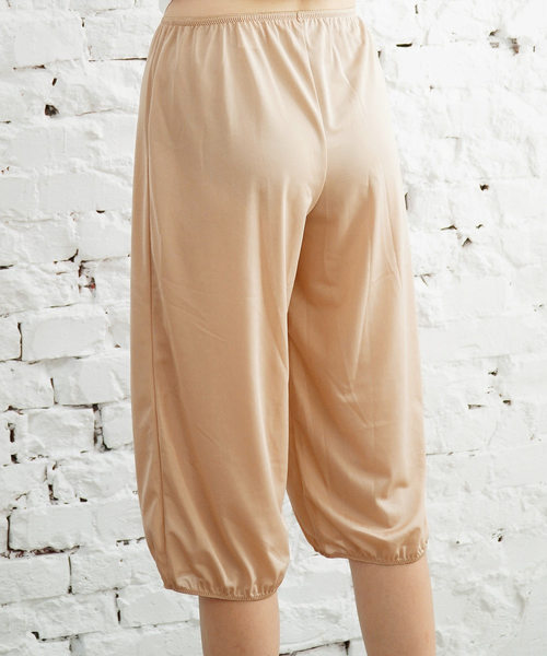 SHIROHATO（シロハト）の「【ワイドパンツと一緒にまくって裾汚れ防止】透けない＆静電気防止 インナーパンツ ペチパンツ ペチパン ペチコート 日本製（インナーウェア/肌着・レディース・ベージュ/ブラック/グレー・S/M/L/LL/3L）」の15枚目の写真