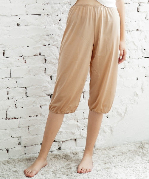 SHIROHATO（シロハト）の「【ワイドパンツと一緒にまくって裾汚れ防止】透けない＆静電気防止 インナーパンツ ペチパンツ ペチパン ペチコート 日本製（インナーウェア/肌着・レディース・ベージュ/ブラック/グレー・S/M/L/LL/3L）」の12枚目の写真
