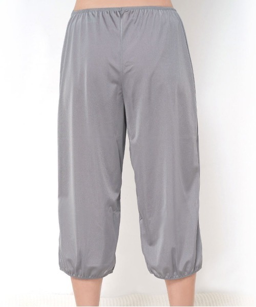 SHIROHATO（シロハト）の「【ワイドパンツと一緒にまくって裾汚れ防止】透けない＆静電気防止 インナーパンツ ペチパンツ ペチパン ペチコート 日本製（インナーウェア/肌着・レディース・ベージュ/ブラック/グレー・S/M/L/LL/3L）」の9枚目の写真