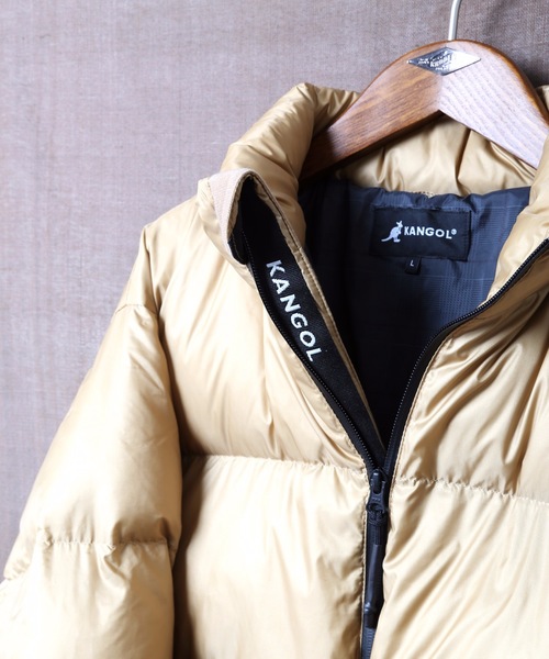 KANGOL(カンゴール)の「【KANGOL/カンゴール】ゆったり大きめデザイン中綿スタンドジャケット 人口羽毛使用 撥水性・防寒性(ブルゾン・メンズ・ブラック/ダークベージュ・MEDIUM/LARGE/X-LARGE)」の6枚目の写真