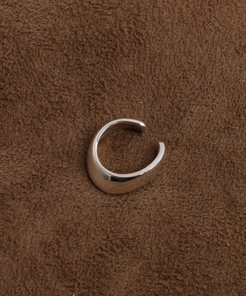 NARRATIVE PLATOON（ナラティブ プラトゥーン）の「NARRATIVE PLATOON ナラティヴプラトゥーン / Streamline ear cuff シルバー925 ストリームラインイヤーカフ / np-ec002（イヤーカフ・メンズ・シルバー・FREE）」の5枚目の写真