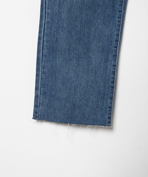 WEGO(ウィゴー)の「WEGO/デイリーストレートボーイフレンドデニムパンツ(デニムパンツ・レディース・ブラック/インディゴブルー/ダークインディゴブルー/ライトインディゴブルー・SMALL/LARGE/MEDIUM)」の6枚目の写真