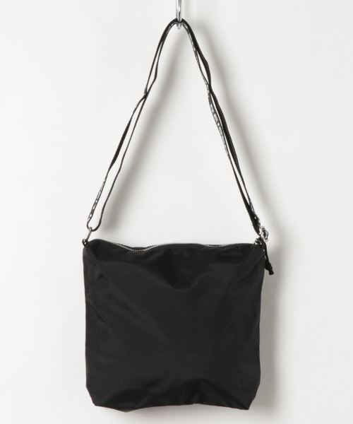 LuuNa（ルーナ）の「ロゴテープ サコッシュ（ショルダーバッグ・レディース・ブラック/カーキ/ネイビー/パープル・FREE）」の6枚目の写真