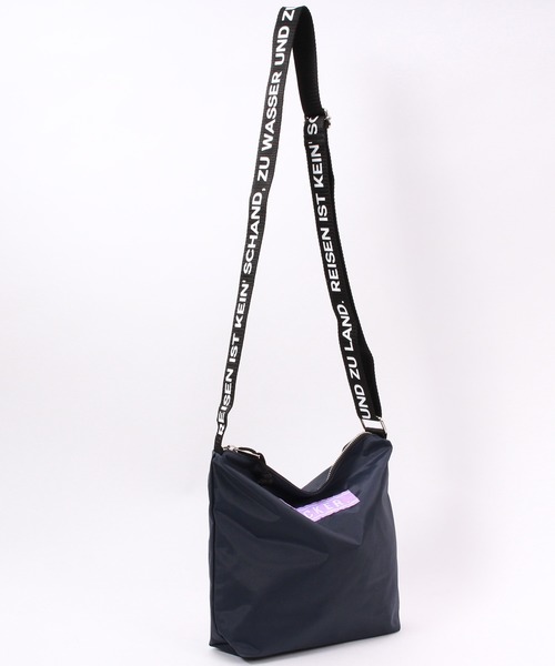 LuuNa（ルーナ）の「ロゴテープ サコッシュ（ショルダーバッグ・レディース・ブラック/カーキ/ネイビー/パープル・FREE）」の4枚目の写真