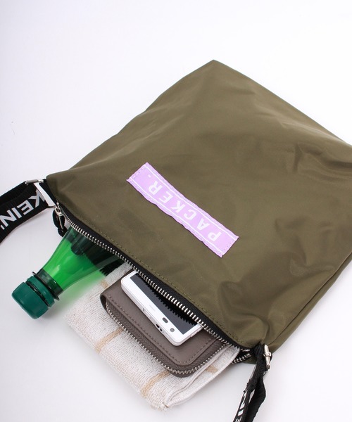 LuuNa（ルーナ）の「ロゴテープ サコッシュ（ショルダーバッグ・レディース・ブラック/カーキ/ネイビー/パープル・FREE）」の8枚目の写真