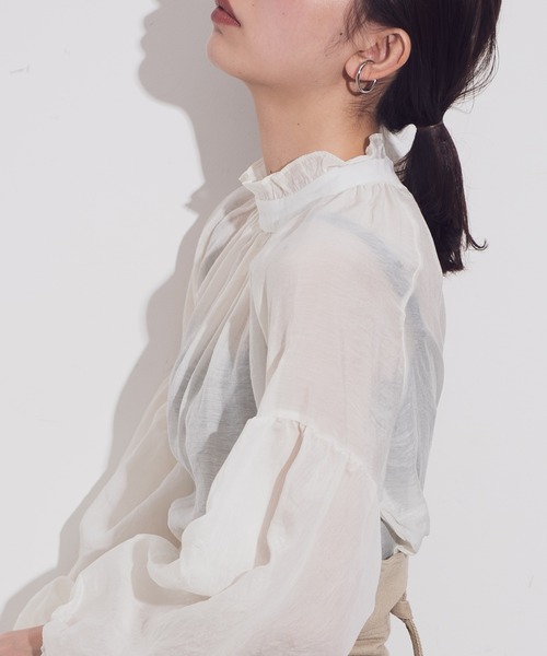 Aunt Marie's（アントマリーズ）の「AUNT MARIE'S シアーハイネックボリュームブラウス（シャツ/ブラウス・レディース・ホワイト/ベージュ・FREE）」の18枚目の写真