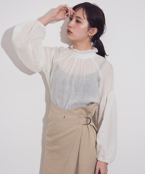 Aunt Marie's（アントマリーズ）の「AUNT MARIE'S シアーハイネックボリュームブラウス（シャツ/ブラウス・レディース・ホワイト/ベージュ・FREE）」の5枚目の写真