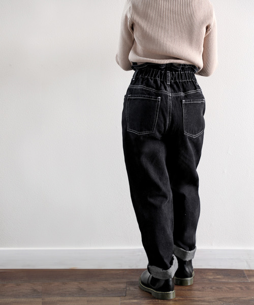 classicalelf（クラシカルエルフ）の「お外でもおうちでも♪キッズ ギャザーウエスト無地テーパードパンツ(フルレングス)（デニムパンツ・キッズ・ブラック/インディゴブルー/ナチュラル/ブラウン・130/140/150/110/120）」の12枚目の写真