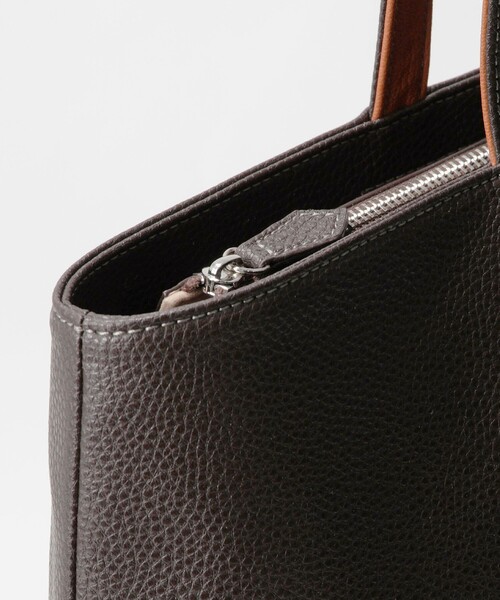 green label relaxing(グリーンレーベルリラクシング)の「シボ レザーライク ジップ トート バッグ(トートバッグ・メンズ・ブラック/ネイビー/ダークブラウン/ダークグレー/ベージュ・FREE)」の8枚目の写真
