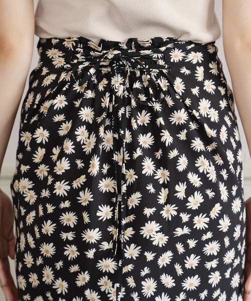 one after another NICE CLAUP（ワンアフターアナザーナイスクラップ）の「バックレースアップチューリップスカート（スカート・レディース・ドット/ブラック・FREE）」の7枚目の写真