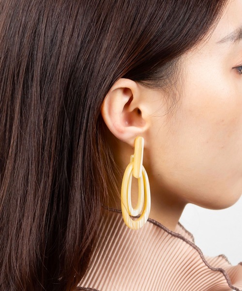 me+em select(ミームセレクト)の「アートオーバルピアス(ピアス(両耳用)・レディース・ブラック/ベージュ/ブラウン・ONE SIZE)」の7枚目の写真