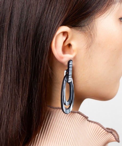 me+em select(ミームセレクト)の「アートオーバルピアス(ピアス(両耳用)・レディース・ブラック/ベージュ/ブラウン・ONE SIZE)」の9枚目の写真