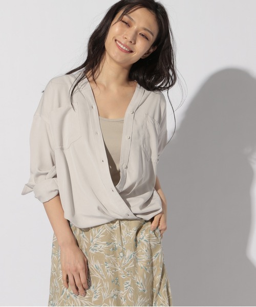 BAYFLOW（ベイフロー）の「2WAYシャツ（テンセル(TM)繊維使用）（シャツ/ブラウス・レディース・ライトグレー/ライトブルー/ネイビー・MEDIUM/SMALL）」の2枚目の写真