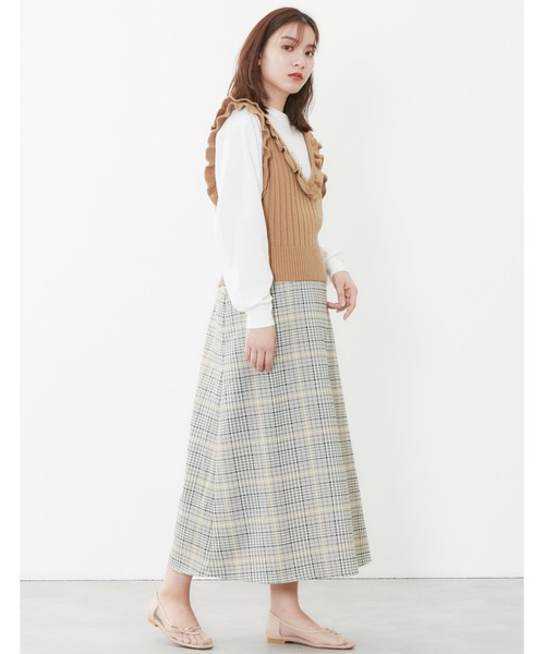 POU DOU DOU（プードゥドゥ）の「コンパクトフリルニットベスト（ベスト・レディース・ベージュ/ネイビー/アイボリー・3）」の11枚目の写真