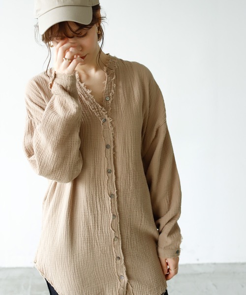 Auntie Rosa Holiday（アンティローザホリデー）の「カットオフダブルガーゼシャツ（シャツ/ブラウス・レディース・ブラック/ホワイト/モカ/ブルー/グリーン・FREE）」の3枚目の写真