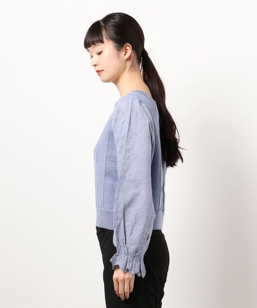 Hamble by Par Avion(ハンブルバイパラビオン)の「袖レースニット(ニット/セーター・レディース・ブルー/オフホワイト・ONESIZE)」の3枚目の写真
