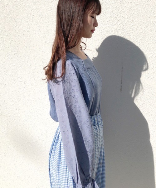 Hamble by Par Avion(ハンブルバイパラビオン)の「袖レースニット(ニット/セーター・レディース・ブルー/オフホワイト・ONESIZE)」の8枚目の写真