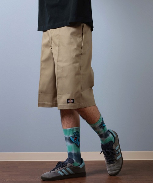 Dickies(ディッキーズ)の「Dickies/ディッキーズ オーバーサイズ ハーフパンツ/ワークパンツ カラパン/14562900/ 42283(その他パンツ・メンズ・チャコールグレー/ブラック/ブルー/ブラウン/レッド/ベージュ/ダークグリーン/ネイビー・32inch/30inch/28inch/34inch/36inch)」の4枚目の写真