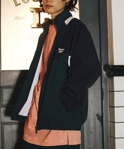 Reebok（リーボック）の「ショートスリーブ 総柄プリント ドレス /  Short Sleeve Allover Print Dress（ワンピース・レディース・オフホワイト/ブラック/ピンク・MEDIUM/LARGE/SMALL/X-LARGE）」の19枚目の写真