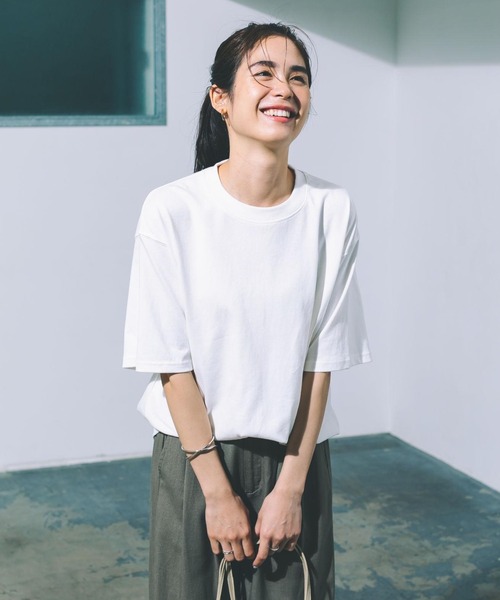 koe（コエ）の「ヘビーウェイトコットンTEE21＊（Tシャツ/カットソー・レディース・ホワイト/ライトグレー/カーキ/グリーン/ライトベージュ/チャコールグレー/パープル/イエロー/ダークブルー/ピンク系その他2/キャメル/ライラック/ブルー系その他6/レッド系その他4/ブラウン・XL/S/M/L）」の2枚目の写真