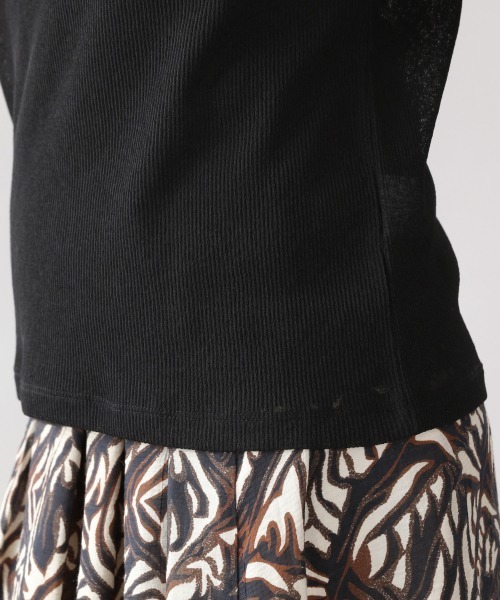 LOWRYS FARM（ローリーズファーム）の「シアーテレコＴＳＳ　946951（Tシャツ/カットソー・レディース・ブルー/ブラック/ダークブラウン/オフホワイト・FREE）」の13枚目の写真