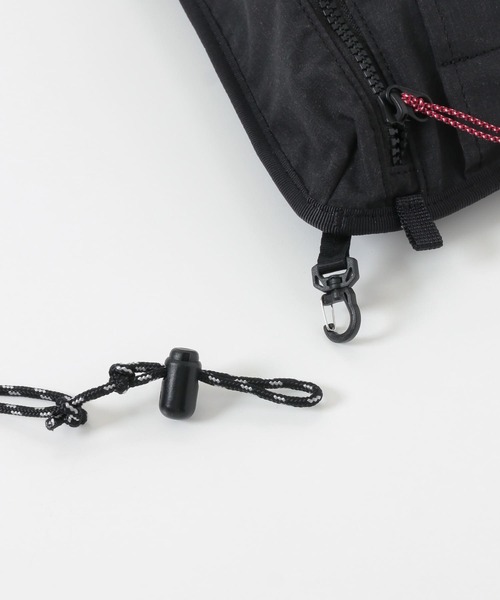 NANGA（ナンガ）の「NANGA　TAKIBI SACOCHE（ショルダーバッグ・メンズ・ブラック/カーキ/ベージュ系その他・FREE）」の4枚目の写真