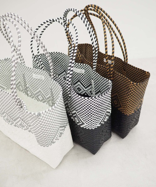 OUVRAGE CLASSE（ウヴラージュクラス）の「【Moon Bird／ムーンバード】メルカドバック③大サイズ（トートバッグ・レディース・ホワイト×シルバー/ホワイト×ブラック/ブラック×ゴールド・ONE SIZE）」の5枚目の写真