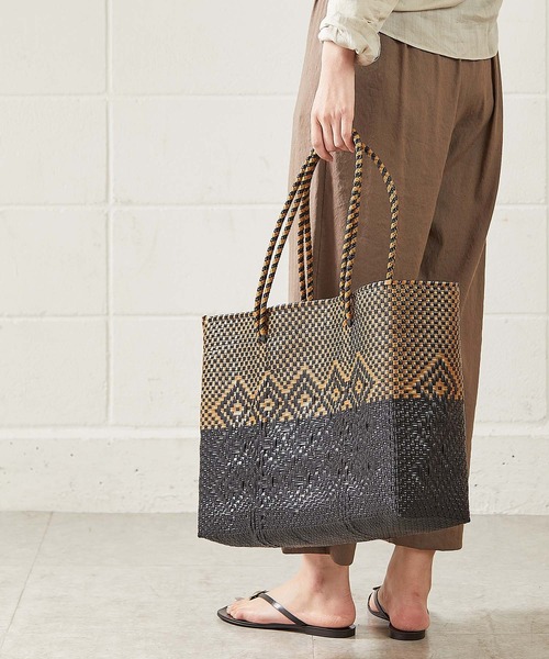 OUVRAGE CLASSE（ウヴラージュクラス）の「【Moon Bird／ムーンバード】メルカドバック③大サイズ（トートバッグ・レディース・ホワイト×シルバー/ホワイト×ブラック/ブラック×ゴールド・ONE SIZE）」の16枚目の写真