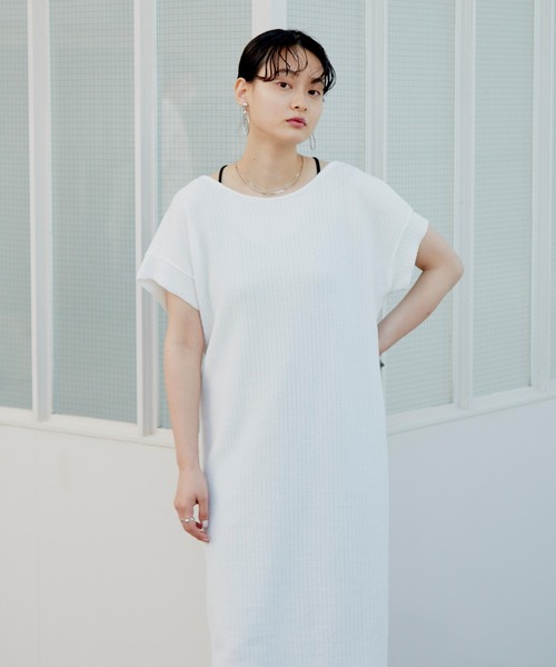 Happy John(ハッピージョン)の「2WAYワッフルワンピース(ワンピース・レディース・ホワイト/ブラック/グレイッシュベージュ・FREE)」の17枚目の写真