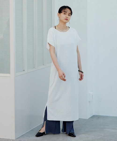 Happy John(ハッピージョン)の「2WAYワッフルワンピース(ワンピース・レディース・ホワイト/ブラック/グレイッシュベージュ・FREE)」の8枚目の写真