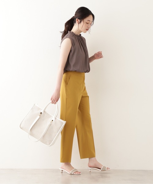 NATURAL BEAUTY BASIC(ナチュラルビューティーベーシック)の「ドビーフリルブラウス/0171210601(シャツ/ブラウス・レディース・ブラウン/ベージュ/ピンク・MEDIUM)」の5枚目の写真