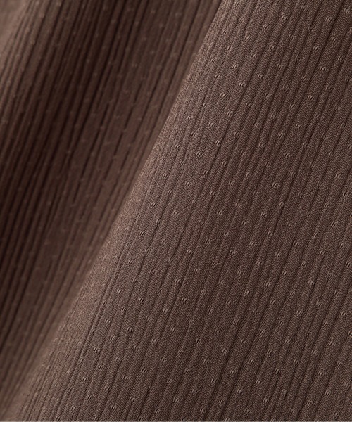 NATURAL BEAUTY BASIC(ナチュラルビューティーベーシック)の「ドビーフリルブラウス/0171210601(シャツ/ブラウス・レディース・ブラウン/ベージュ/ピンク・MEDIUM)」の8枚目の写真