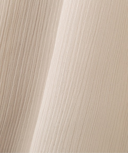 NATURAL BEAUTY BASIC(ナチュラルビューティーベーシック)の「ドビーフリルブラウス/0171210601(シャツ/ブラウス・レディース・ブラウン/ベージュ/ピンク・MEDIUM)」の13枚目の写真