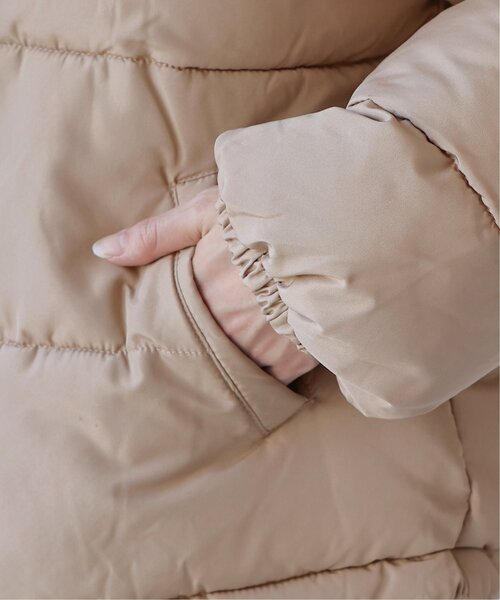 frames RAY CASSIN(フレームスレイカズン)の「ボリュームフェイクダウン(ダウンジャケット/コート・レディース・ブラック/ベージュ/キナリ・FREE)」の20枚目の写真