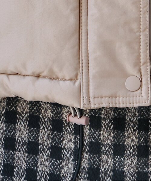frames RAY CASSIN(フレームスレイカズン)の「ボリュームフェイクダウン(ダウンジャケット/コート・レディース・ブラック/ベージュ/キナリ・FREE)」の21枚目の写真