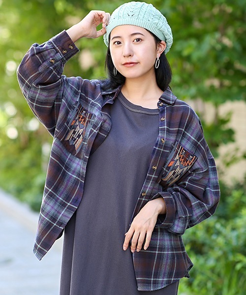 チチカカ（チチカカ）の「チェッククロス刺繍シャツ（シャツ/ブラウス・レディース・ブルー/アイボリー/ネイビー・FREE）」の8枚目の写真