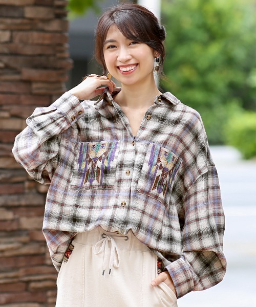 チチカカ（チチカカ）の「チェッククロス刺繍シャツ（シャツ/ブラウス・レディース・ブルー/アイボリー/ネイビー・FREE）」の5枚目の写真