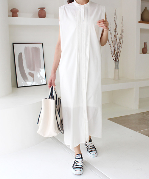 MODE ROBE（モードローブ）の「スタンドカラーノースリーブワンピース（ワンピース・レディース・ホワイト/ブラック・FREE）」の10枚目の写真